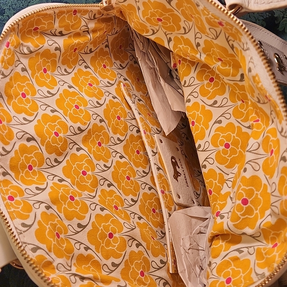 Emma Fox White Leather Satchel - Picture 8 of 10